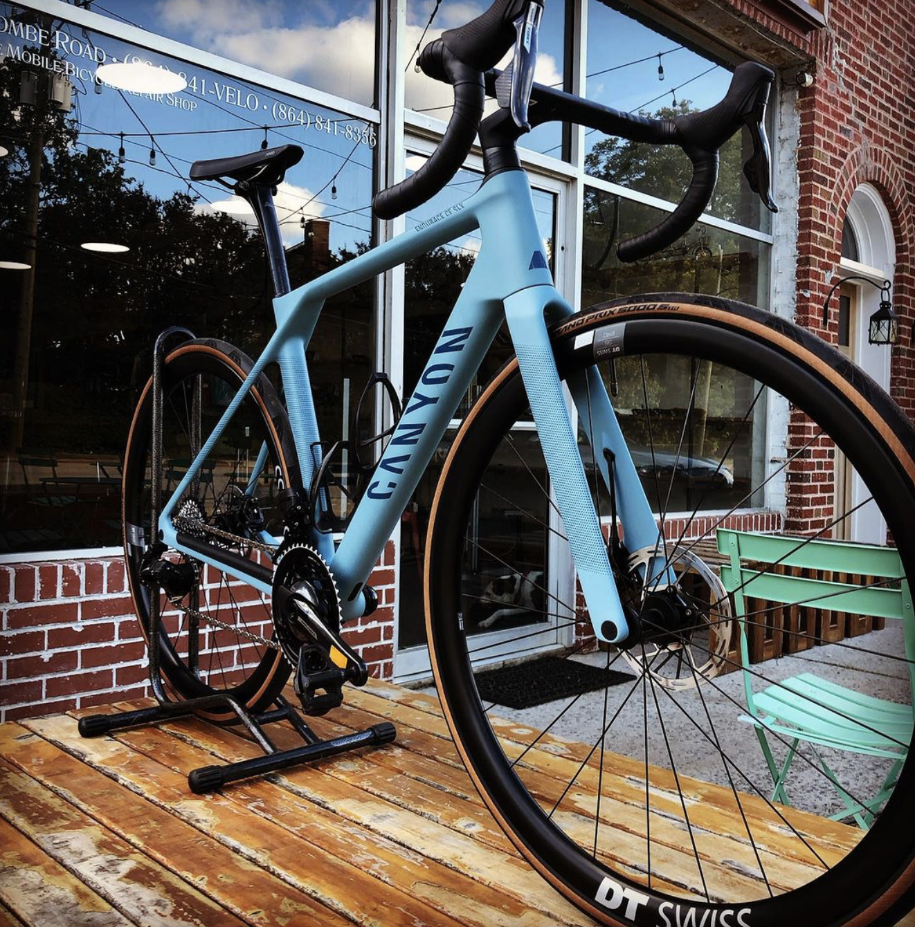 How to Change a Flat – Velo Valets